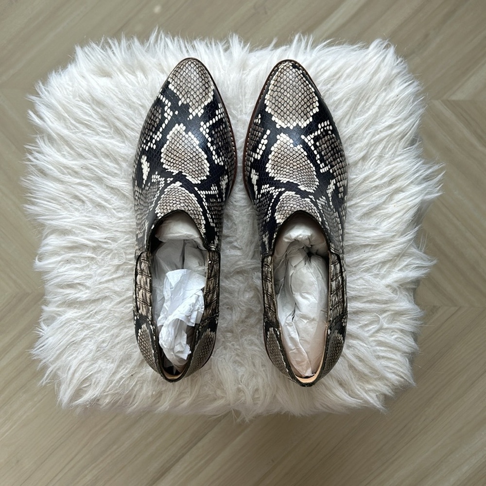 MADEWELL Low Chelsie Snake Print Embossed Leather Bootie Boot Womens size 7
